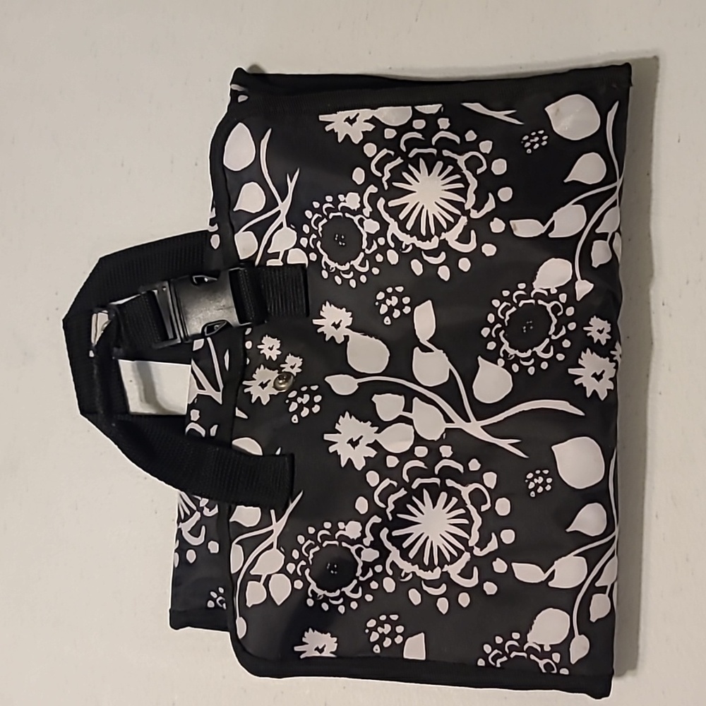 Thirty one Bathroom kit. Used like new. Black, white, pink. Travel kit. Suitcase